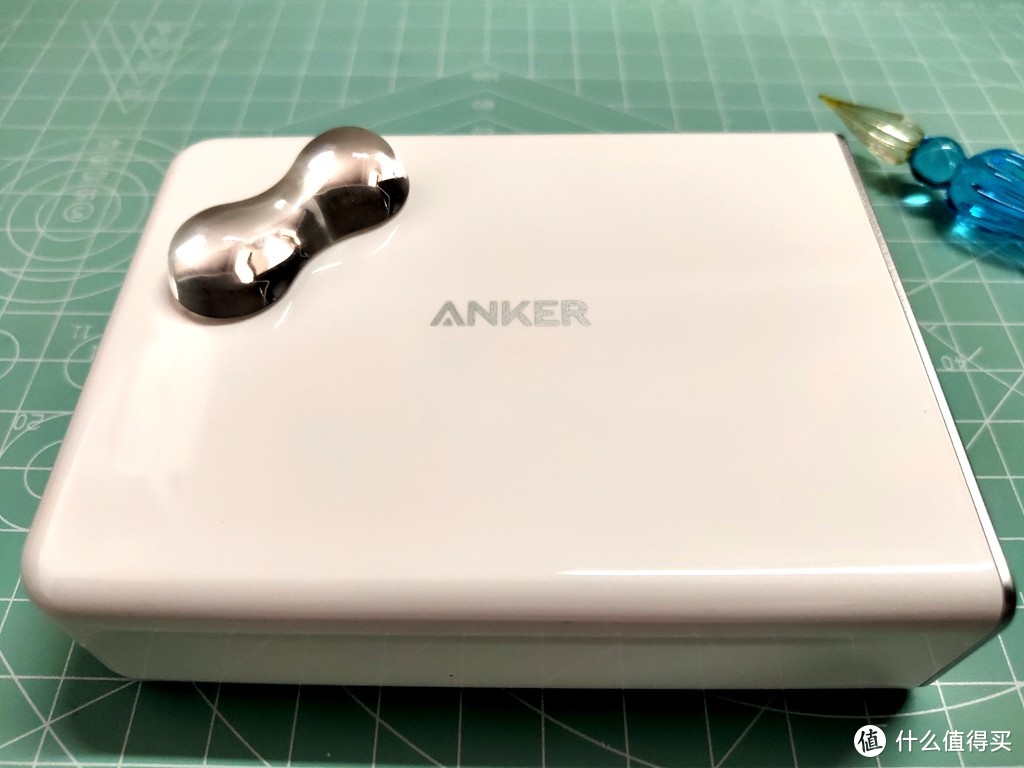 温润如玉的Anker 5口PD快充充电器，会是果粉的爱吗？