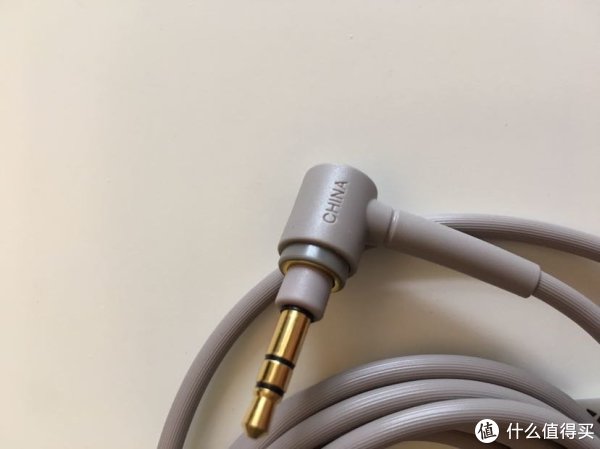 信仰LOGO，仔细看线材有条纹哦