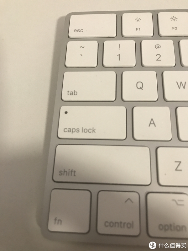 键盘无灯，切换大小写只能盯着屏幕看提示了