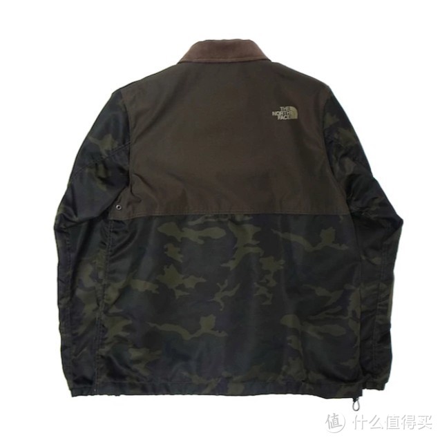 穿着的背包 THE NORTH FACE&渡边淳弥推合作款机能风夹克