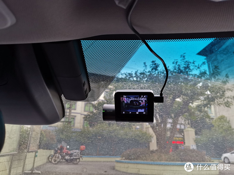 给行车安全添加一份保障：70迈智能行车记录仪Pro