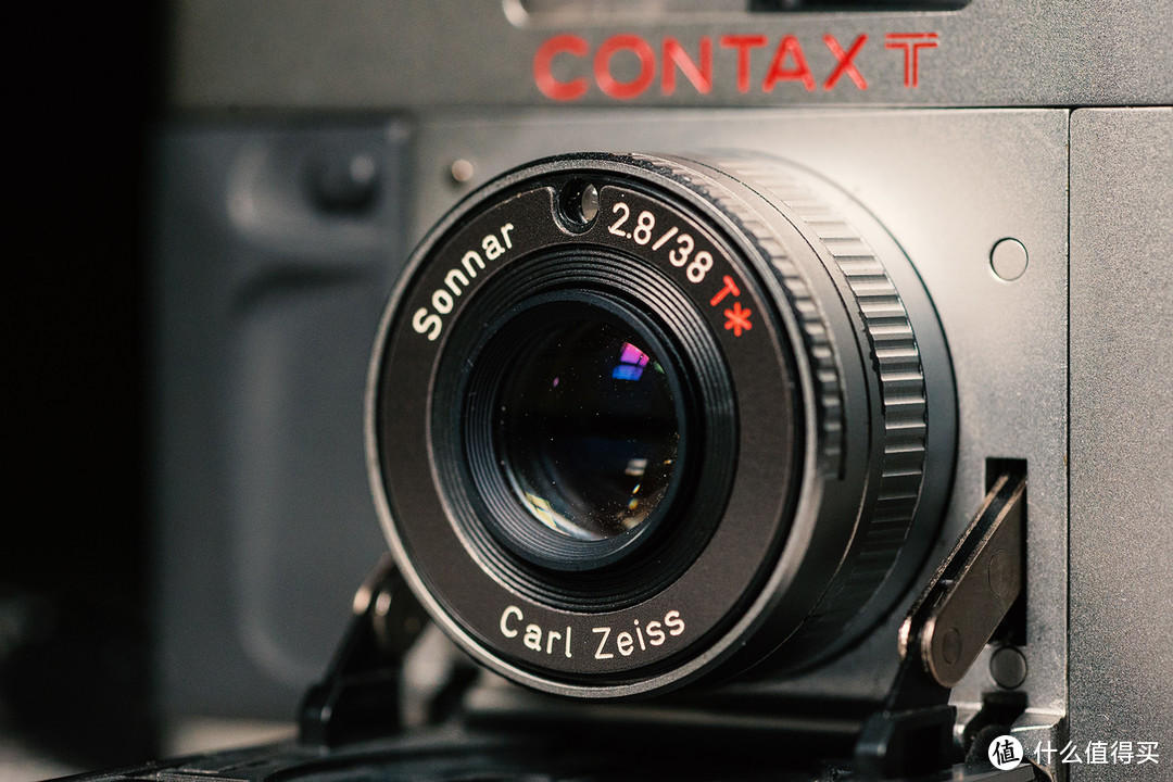 CONTAX T | 还有比它更小的黄斑对焦相机吗？