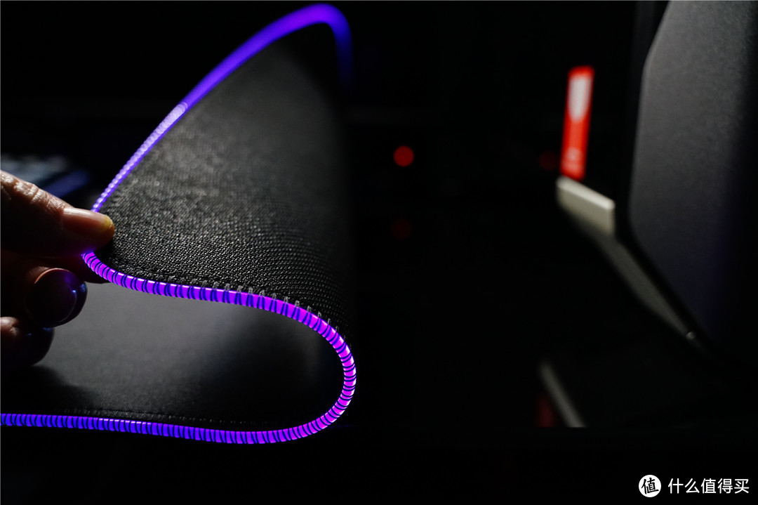 洁癖&光污染最爱的鼠标垫——酷冷至尊MP750 RGB鼠标垫