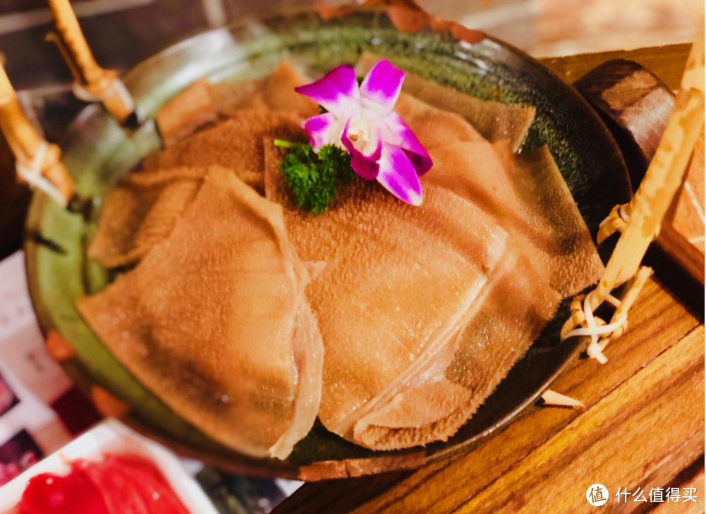 三顾魔都网红奶茶锅，到底是神仙组合还是黑暗料理？