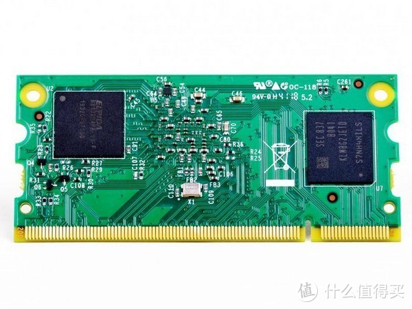 针对开发者用户：Raspberry Pi 树莓派 发布 Compute Module 3+ 开发板 