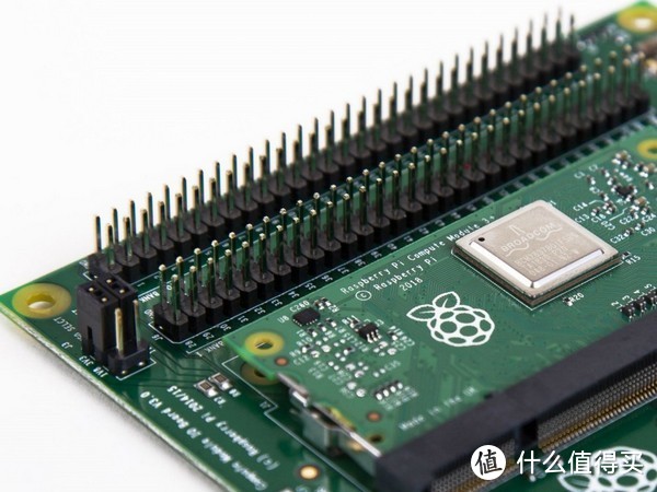 针对开发者用户：Raspberry Pi 树莓派 发布 Compute Module 3+ 开发板 