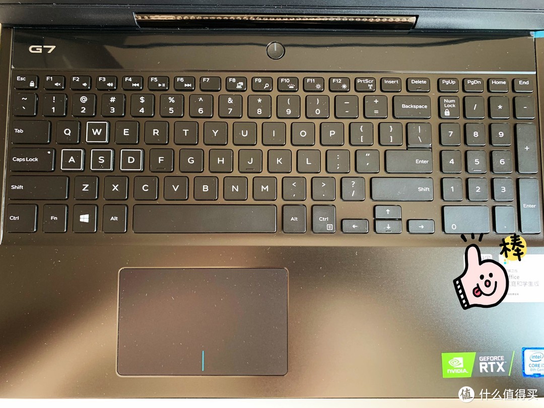 完整的键盘布局，AWSD键特殊标志，异形十字键