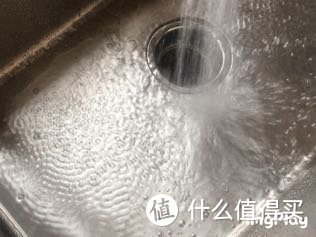 厨房干净无异味的秘诀是什么？爱迪生28-3垃圾处理器给你答案！