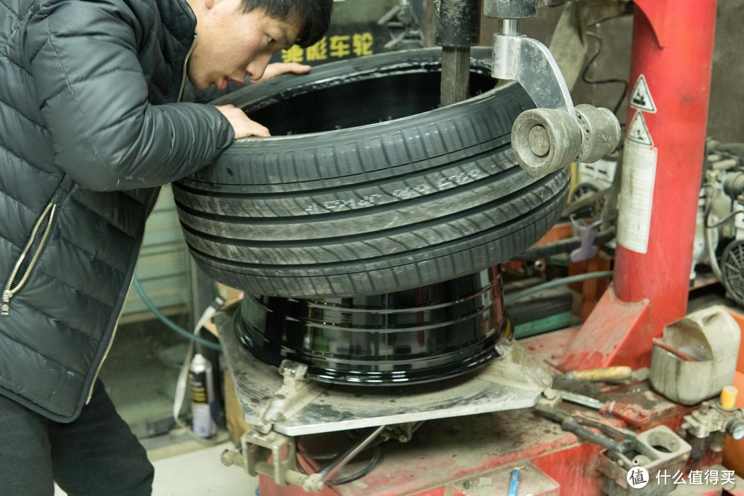 不仅仅是高速顺滑， 佳通舒适F22 235/45 R18 轮胎，一款强调静音舒适的轿车轮胎