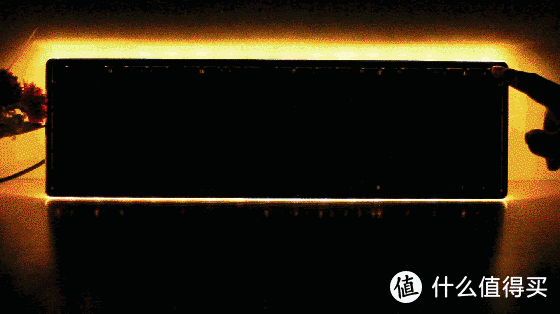 流光璀璨，灿若星河—达尔优EK925 RGB暗夜流光机械键