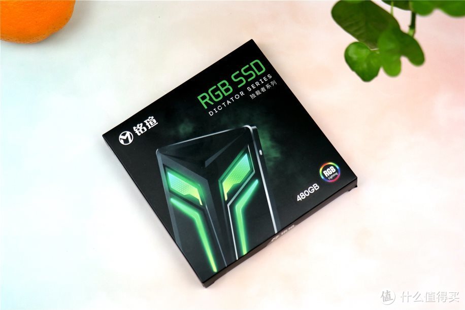 万物皆可光，铭瑄独裁者F7 RGB SSD上手日记