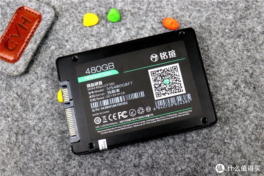 万物皆可光，铭瑄独裁者F7 RGB SSD上手日记