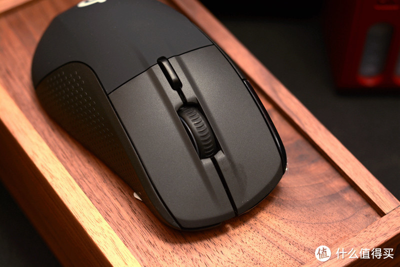 学问哥晒数码篇四十一集众多黑科技于一身赛睿rival710鼠标上手体验