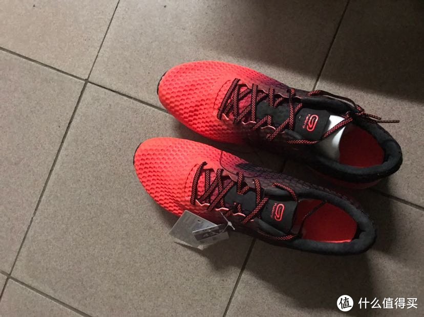 迪卡侬Kiprun Ultralight Red 开箱