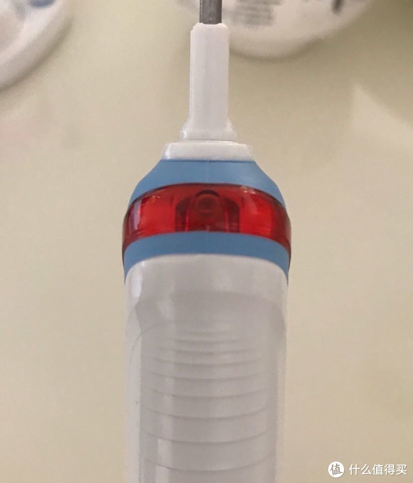 感觉嘴里塞了个拖拉机——Oral-B P2000电动牙刷使用感受
