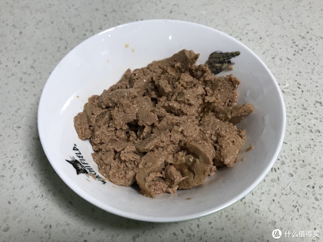 这里是一整个的量~美罐156g，德罐200g，这才相当于2/3德罐，我一下子全给胖胖装上了