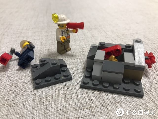 LEGO矿工人仔包60184