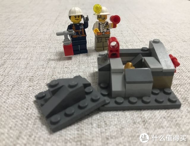 LEGO矿工人仔包60184