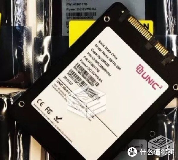 纯国产自主研发：UNIC 紫光 SATA/M.2 SSD 固态硬盘 出货