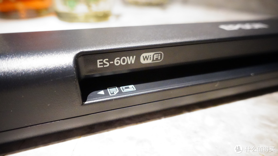 是扫描仪还是折叠雨伞？WiFi链接、能随时随地扫描的——EPSON ES-60W便携扫描仪使用体验