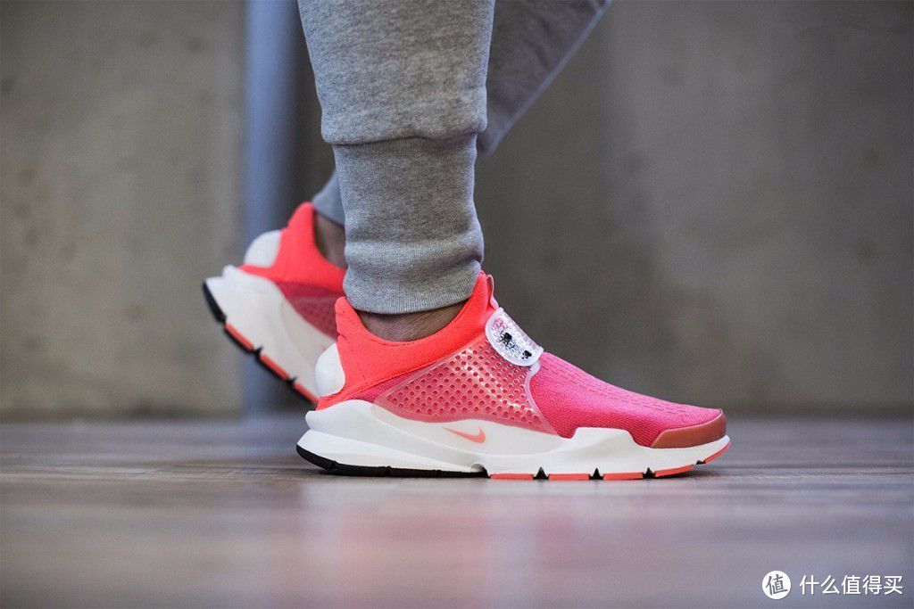 一日一双 | fragment design x Nike Sock Dart