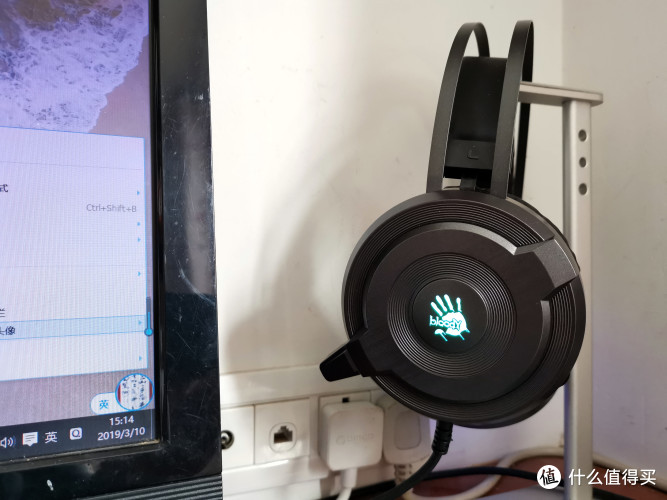 吃鸡、工作、听音乐,血手幽灵组合套餐好香