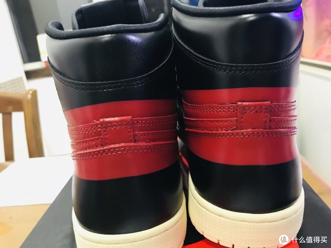 另类禁穿Air Jordan 1开箱，细节比aj6黑红好太多了！