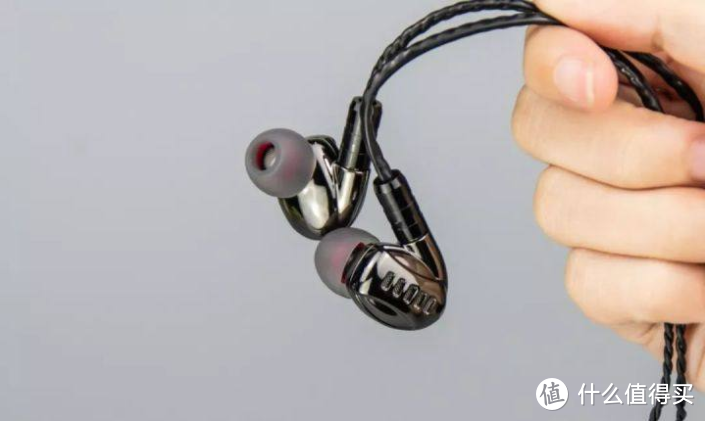 DM5四单元圈铁入耳式耳机体验测评趣测网