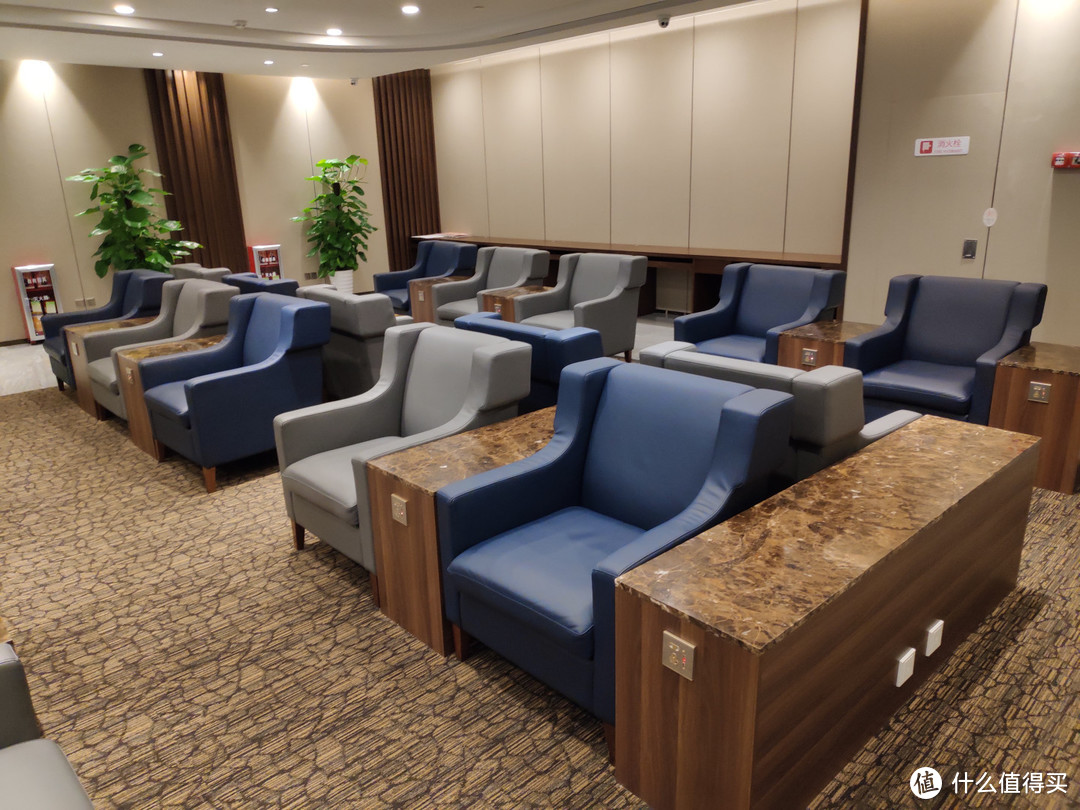 广州白云机场T2国际头等舱休息室（PREMIUM LOUNGE）报告