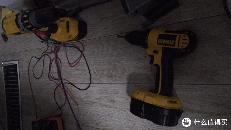 介乎于玩具与工具之间的大牌电动螺丝刀—得伟DeWALT 随心而动初体验