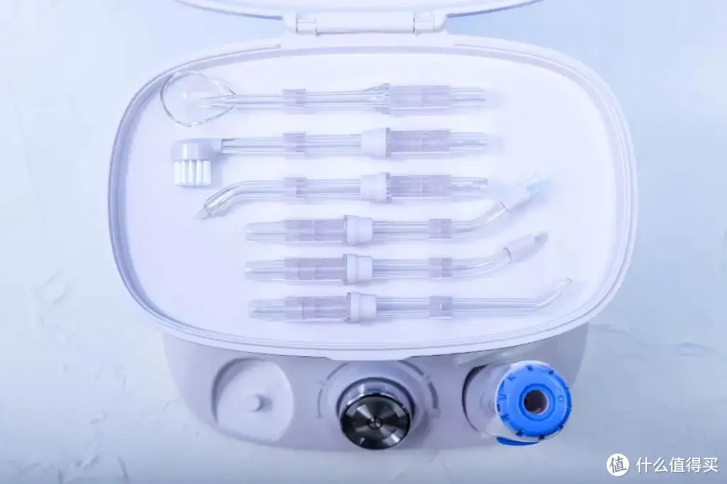 冲牙器评测：在家也能洗牙？口腔全面洁净像做水疗spa