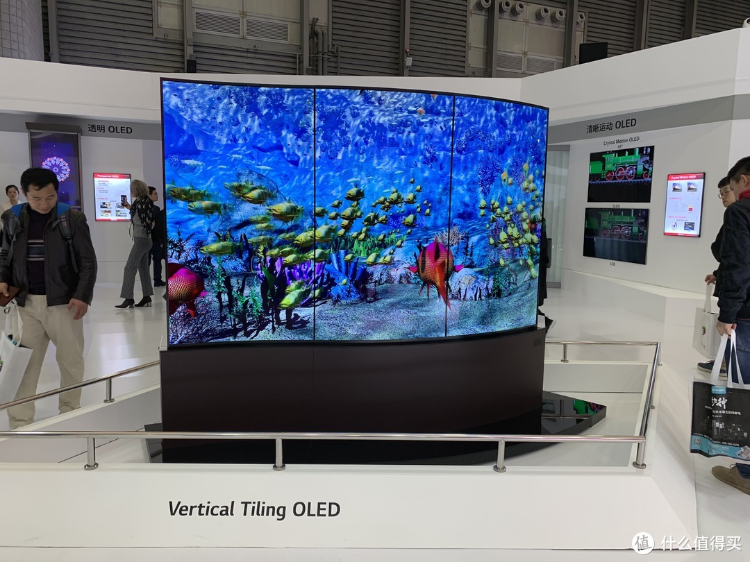 LG Display 亮相 2019AWE，OLED 黑科技层出不穷