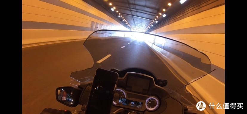 新手2个月换车，BMW R1200RT 首晒