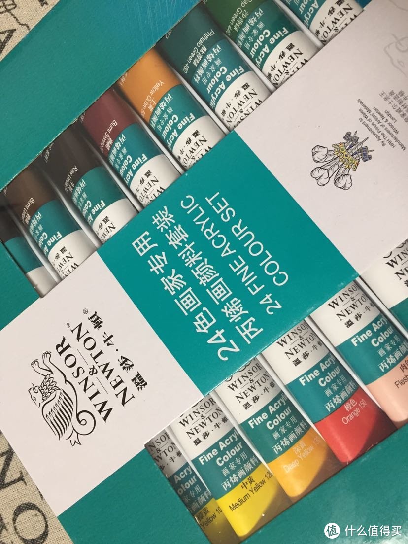 颜料大乱斗，涂绘新春天—三款水粉、丙烯颜料入手体验