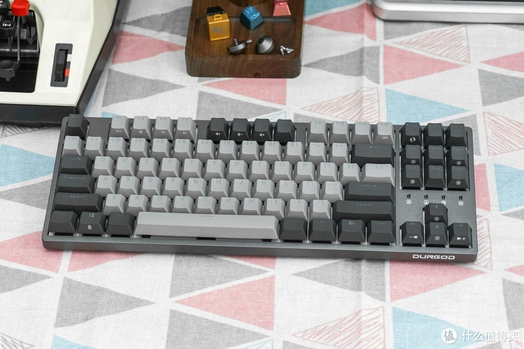 杜伽 K320 Corona 白光限定版 机械键盘，开箱简评