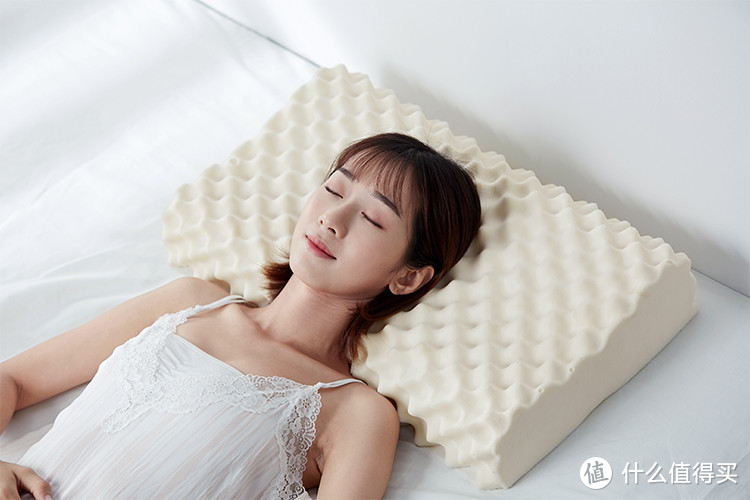 堪称“睡眠神器”的乳胶枕，真的不是吹出来的！