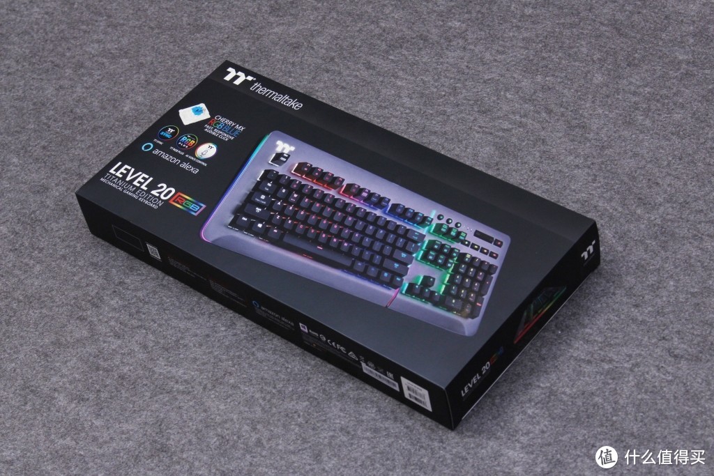 谁劈了这键盘一刀——TT Level 20 RGB 游戏机械键盘使用体验