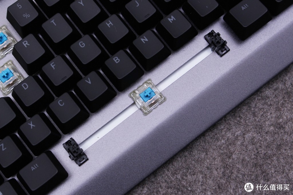 谁劈了这键盘一刀——TT Level 20 RGB 游戏机械键盘使用体验
