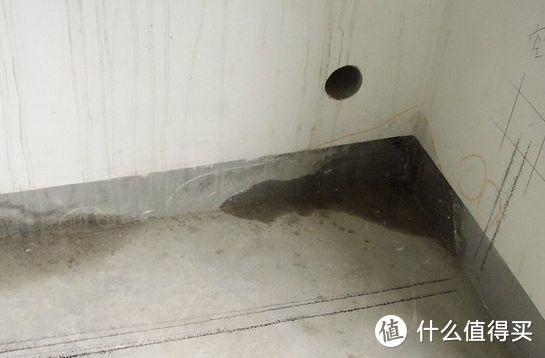 一问一答系列篇二十五 地下室漏水咋办 室内刷一遍防水能解决吗 家居家装 什么值得买