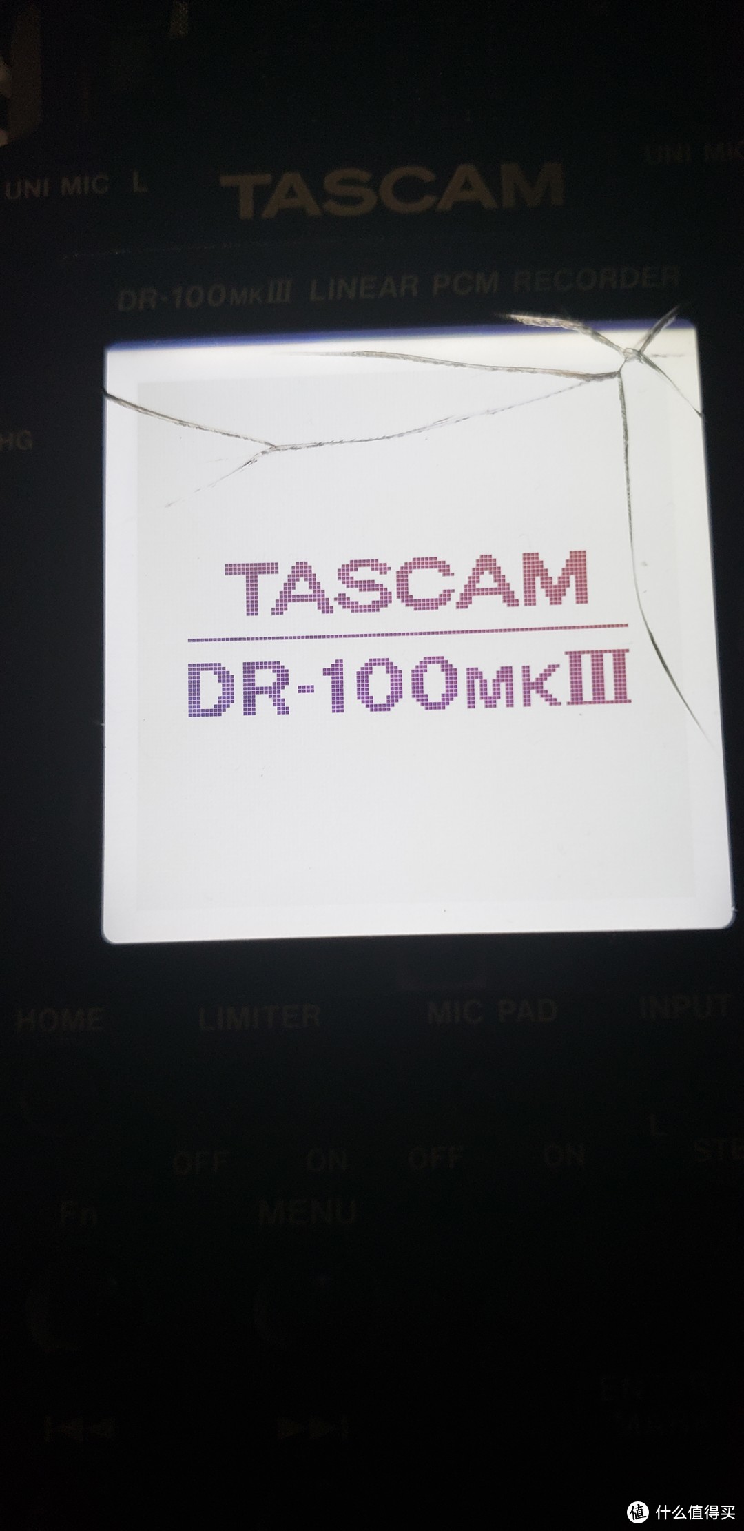 给碎屏的TSCAM DR-100MKIII更换屏幕