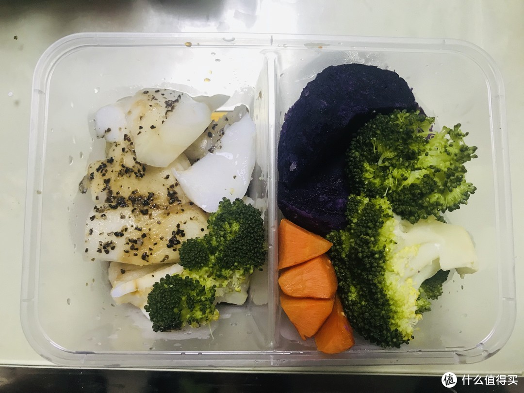 健身减肥食谱分享第2天，金枪鱼蔬菜意面沙拉！