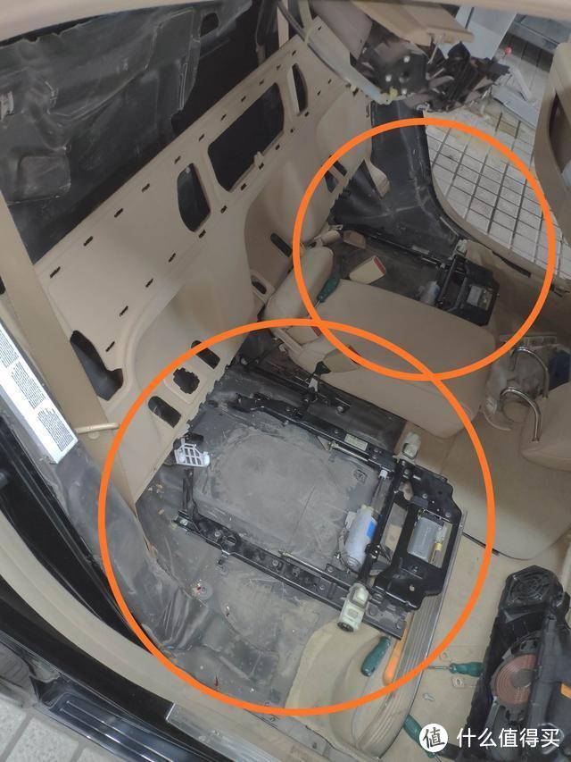 奔驰S400自动开合后备箱功能损坏，维修过程十分的麻烦