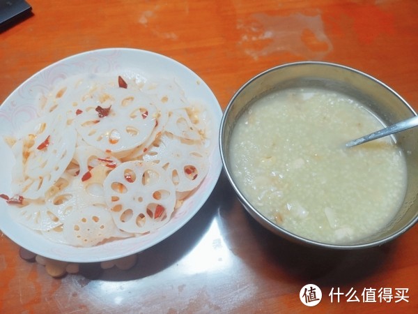 一个菜，一份稀饭，一人食