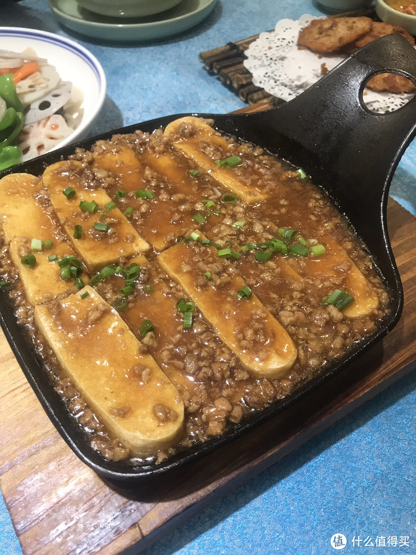 在外面吃饭就是油大，点的肉末铁板豆腐