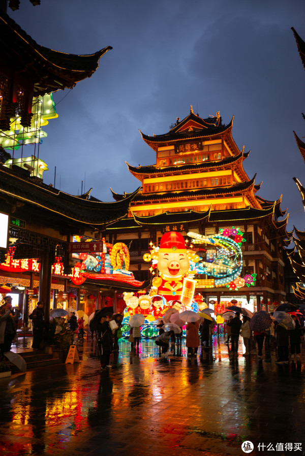 这支35定可能有些尴尬-Zeiss Distagon T* 1.4\/