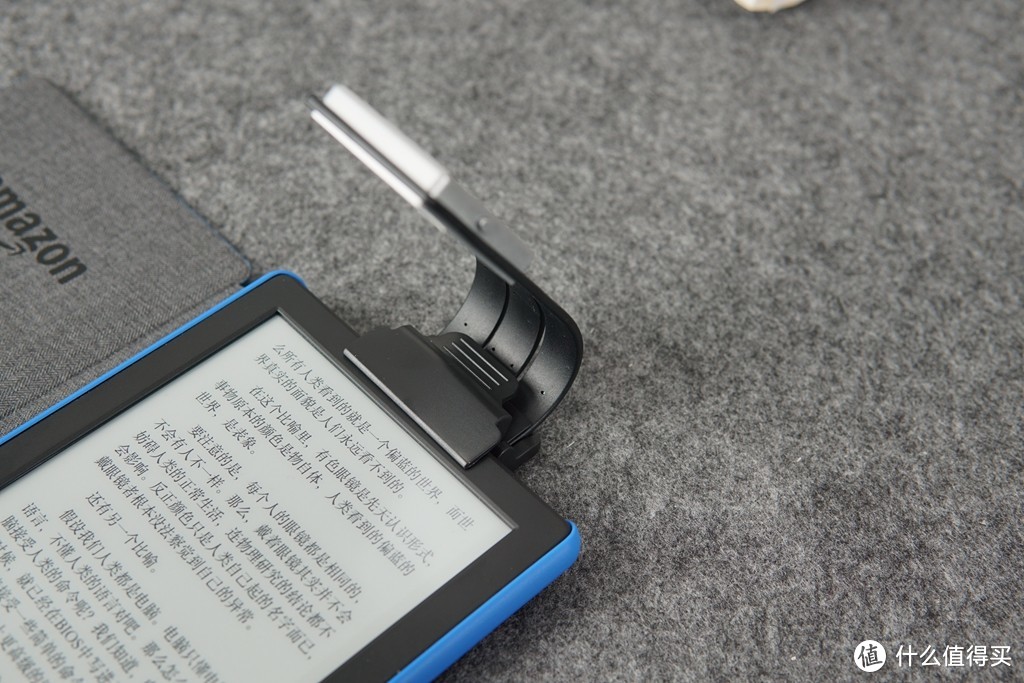 盖泡面不止新款kindle？加装“舞台”灯光的老款让泡面更醇香