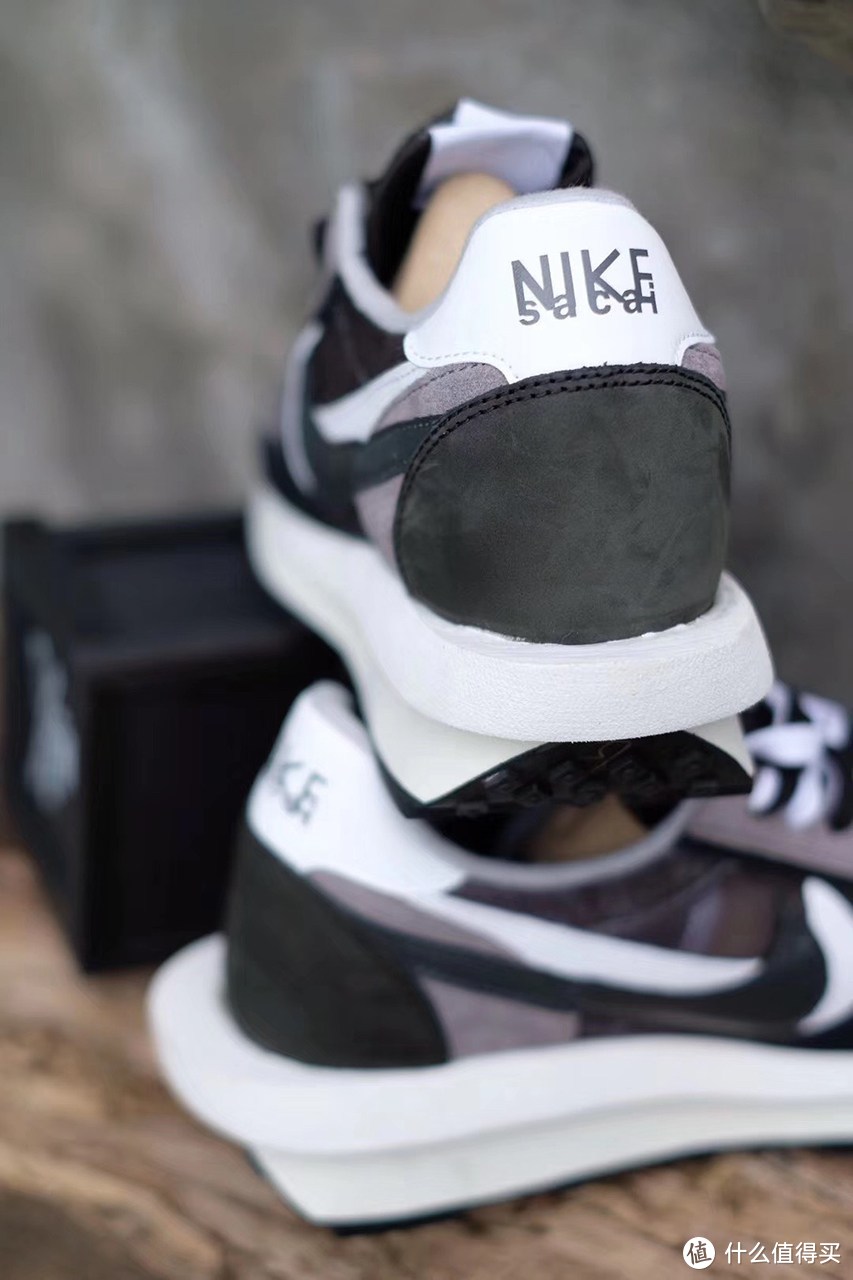 黑灰配色露出：sacai x Nike 联名「LDV With Waffle Daybreak」