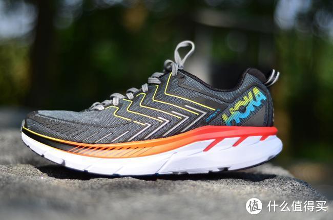 HOKA ONE ONE Speedgoat 3，飞跃极限的羚羊上脚体验篇