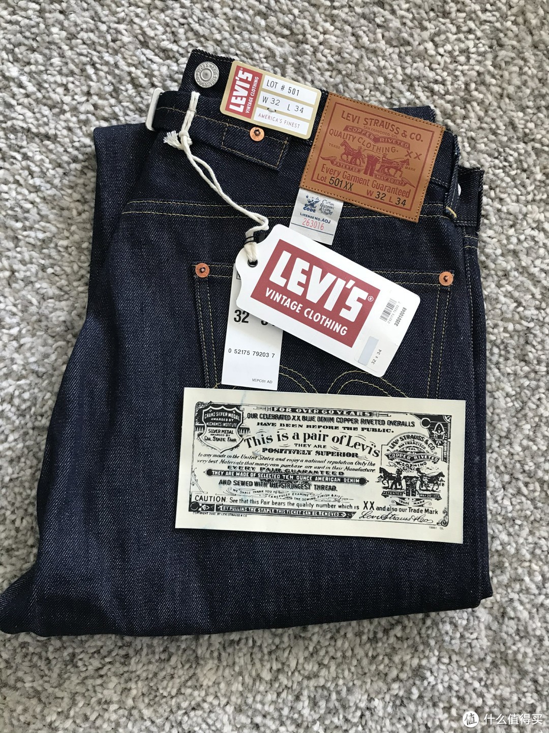 重温经典！有个小白布标的Levi's Vintage Clothing 1933 501究竟有何不同