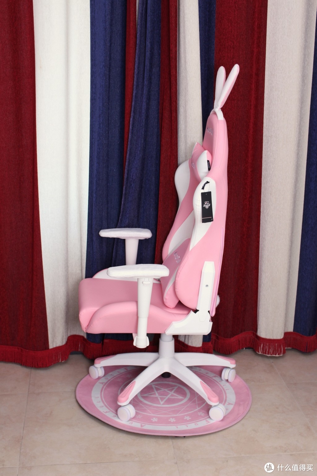 粉到出汁、萌到爆炸——傲风粉色雪兔电竞椅使用体验
